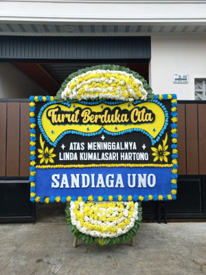 Papan Bunga Duka di Kemtuk Gresi